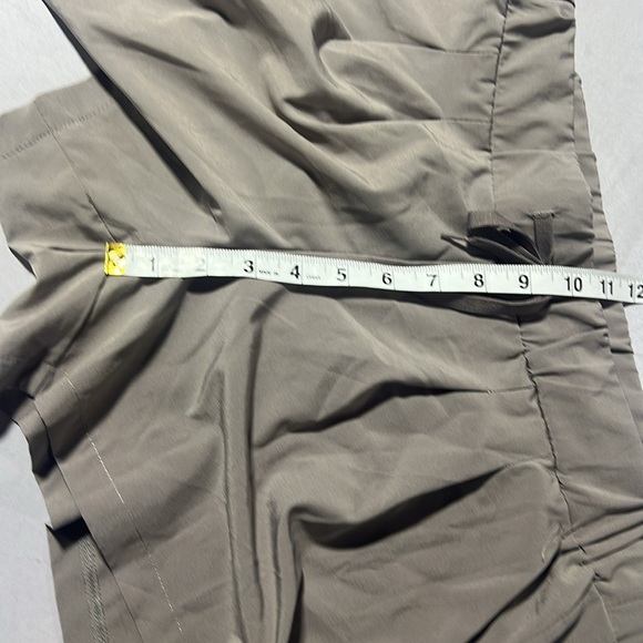 Athletic shorts - Picture 5 of 7